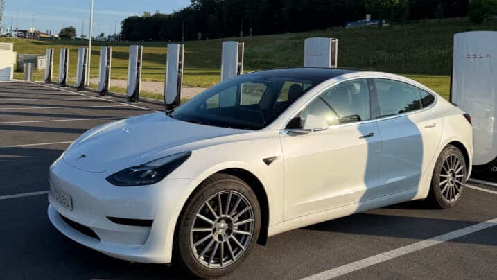 Obrázok pre Dovezený elektromobil: nabíjanie doma a výber wallboxu
